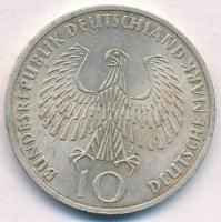 NSZK 1972J 10M Ag "Olimpia-München / Olimpiai Láng" T:1-,2 patina 
FRG 1972J 10 Mark Ag &...