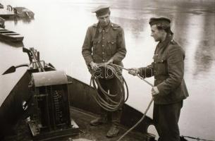 1948 Katonai felvételek, 15 db szabadon felhasználható vintage negatív, 24x36 mm