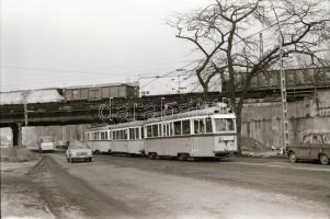 1980 Villamosok az Üllői úton, 17 db szabadon felhasználható vintage negatív, + további 10 db negatí...