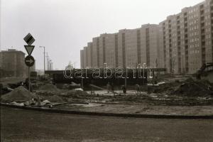 1980 Villamosok az Üllői úton, 17 db szabadon felhasználható vintage negatív, + további 10 db negatí...