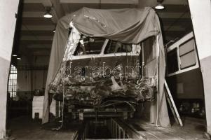 1987 Budapest, fogaskerekű szerelvény és kocsi javítása a műhelyben, 41 db szabadon felhasználható v...