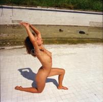 cca 1976 Menesdorfer Lajos (1941-2005) budapesti fotóművész hagyatékából, 2 db jelzés nélküli vintag...