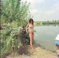 cca 1982 Ak(t)ciók, szolidan erotikus felvételek, 6 db vintage negatív, 6x6 cm