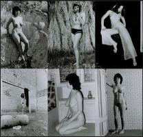 cca 1970 Csak semmi bugyi, 13 db szolidan erotikus fénykép, mai nagyítások, 12,5x9 cm + cca 1978 Tit...
