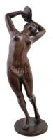 Sárdinecz (Sárdi) Ferenc (1883-1942): Art deco táncoló akt csörgődobbal. Patinázott bronz, jelzett, vállon apró öntési hiba, Szili Öntöde 1919, m: 35 cm