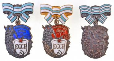 Szovjetunió 30db-os nagy kitüntetés tétel, mind különféle, közte sok érdekes darabbal! Közte az elfo...