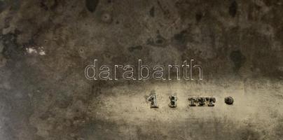 Jelzett ezüstözött alpakka cukordoboz szamóca fogóval, gravírozott, 13×10 cm, m:11 cm