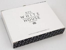 2 pakli bontatlan francia kártya, eredeti dobozában