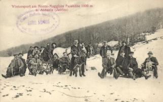 Ucka, Monte Maggiore Passhöhe bei Abbazia (Istrien); téli sport a Stefánia koronahercegné menedékház vendégeivel, szánkózók / Kronprinzessin Stefanie Schutzhaus / winter sport, sleighing guests of Dom Stefanije rest house (fl)