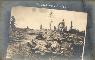 Első világháborús osztrák-magyar katonai lap. Halott katonák holttestei a Száva-parti ütközet után / WWI K.u.K. military. Dead bodies of soldiers after the battle of  Save River coast. photo (EB)