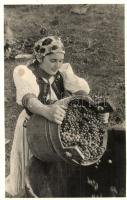 1940 Kalotaszegi szüret / Transylvanian folklore from Tara Calatei, harvest