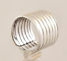 Ezüst(Ag) széles bordás gyűrű, jelzett, méret: 56, nettó: 8,1 g