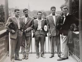 cca 1955-1981 Vegyes papírrégiség Dr. Mayer Mihály (1933-2000) kétszeres olimpiai bajnok vízilabdázó...