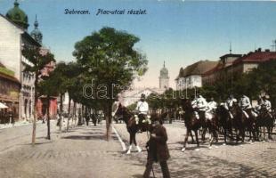 1917 Debrecen, Piac utca áthaladó lovas katonákkal (EK)