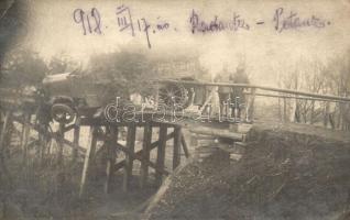 1918 Radóc, Radauti, Radautz; hídról ledőlt katonai teherautó / WWI K.u.K. military truck fell down from the bridge. photo (EK)
