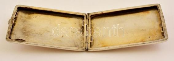 Ezüst(Ag) monogramos cigarettatárca, jelzett, 10,5×8 cm, nettó: 112,5 g