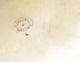 cca 1920 Plewkiewicz Warsawie, ezüstözött réz tálca, kopott, jelzett, gravírozott. 44×26 cm