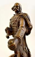 Ábrán Zoltán (1906-1986): Huszár. Patinázott bronz, jelzett, márvány talapzaton, m:43 cm (talpazat n...