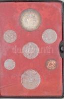 Kanada 1973. 1c-1$ (7xklf) forgalmi sor eredeti, sérült tokban, közte 1973. 1$ Ag Lovas rendőr T:1 patina, szennyeződés Canada 1973. 1 Cent - 1 Dollar (7xdiff) coin set in original, damaged case, including 1973. 1 Dollar Ag Mountie C:UNC patina, stain