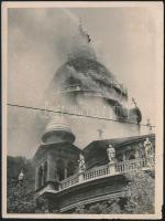 1947 Budapest, a kigyulladt Szent István-bazilika, fotó, hátulján pecséttel jelzett (Photopress Falus Károly), 12×9 cm