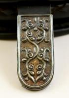 Etelközi mintás ezüst (Ag.) lemezekkel díszített bőr tarsoly, jelzett, 17x14 cm