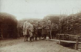 ~1916 Hohenlohe Herceg és Lütgendorf Kázmér altábornagy látogatása az állásokban / WWI K.u.K. military. Kasimir von Lütgendorf and Gottfried zu Hohenlohe-Schillingsfürst visiting the front. photo