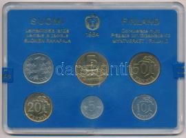 Finnország 1984. 5p - 5M (6xklf) forgalmi sor műanyag tokban T:1 Finland 1984. 5 Pennia - 5 Markkaa (6xdiff) coin set in plastic case C:UNC