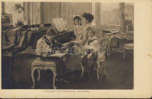 Hohenberg princess with her kids