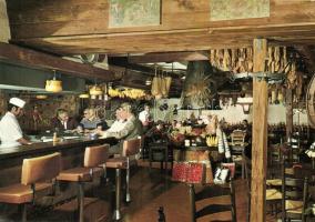 40 db MODERN magyar és külföldi vendéglátóhely / 40 modern Hungarian and European restaurants