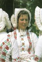 37 db MODERN főleg magyar népviseletes képeslap / 37 modern mostly Hungarian folklore postcards