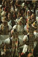 37 db MODERN főleg magyar népviseletes képeslap / 37 modern mostly Hungarian folklore postcards