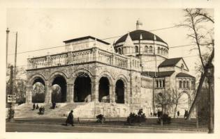 Budapest VII. Magna Hungarorum Domina plébániatemplom; Damjanich utca és Aréna út sarkán