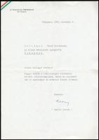 1981 Sarlós István (1921-2006) politikus, Hazafias Népfront Országos Tanács főtitkára (1974-1982), majd Országgyűlés elnökének (1984-1988) üdvözlő sorai és aláírása egy Szilágyi Dezső (1922-2010) bábművésznek, az Állami Bábszínház igazgatójának szóló levélen, a Hazafias Népfront fejléces papírján.