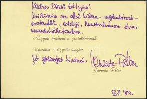 1984 Levente Péter (1943-) színész üdvözlő sorai és aláírása egy Szilágyi Dezső (1922-2010) bábművésznek, az Állami Bábszínház igazgatójának szóló üdvözlő kártyán.