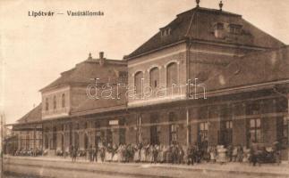 Lipótvár, Újvároska, Leopoldov; Vasútállomás / railway station + Lipótvár pályaudvari pecsét (ázott sarok / wet corner)