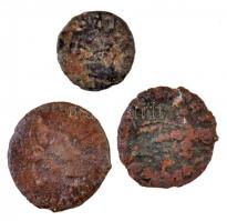 3db klf tisztítatlan római rézpénz a Kr. u. IV. századból T:3 3pcs of diff uncleaned Roman copper coins from the 4th century AD C:F