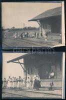 cca 1910-1930 Tornóc (ma: Trnovec nad Váhom, Szlovákia), magyar nők a vasútállomáson, 2 db fotó, hátulján feliratozva, 8,5×12 cm