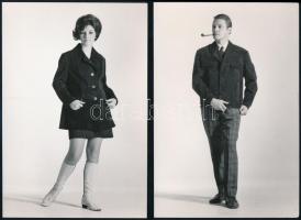 cca 1968 Divatfotók, férfi és női manökenek bőr ruházatban, 4 db vintage fotó, 17x12 cm