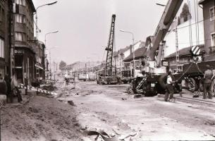 1986. július 30. Budapest, újpesti felfordulás a metró építkezések idején, várostörténeti felvételek...