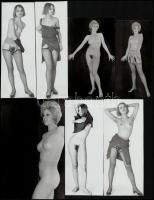 cca 1971 Szőkék egy tételben, szolidan erotikus felvételek, 7 db vintage fotó, 14,5x8,5 cm és 18x11,5 cm között