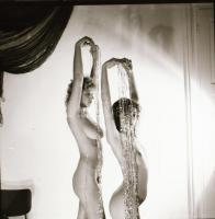 cca 1985 Menesdorfer Lajos (1941-2005) budapesti fotóművész felvételei, 9 db vintage negatív, 6x6 cm