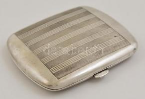 Ezüst(Ag) cigarettatárca csíkozott díszítéssel, jelzett, 8,5×8 cm, nettó: 77,6 g