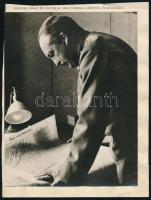 cca 1860-1921 A Habsburg család tagjait bemutató fotó tétel, Ferenc József és Sisi családja körében,...