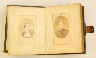 cca 1865-1890 Családi fotóalbum keményhátú portréfotókkal, debreceni műtermekből, 26 db fotó, 10×6 cm