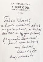 Dedikált könyv-gyűjtemény. Magyar költők és írók, tudósok 1945-2000 között megjelent kötetei, nagyré...