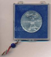 1975. 200Ft Ag "Felszabadulás" eredeti, plombált MNB plasztiktokban T:BU  Adamo EM46