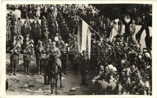 1938 Ipolyság, Sahy; bevonulás, katonai zenekar, magyar zászlók / entry of the Hungarian troops, military music band, Hungarian flags