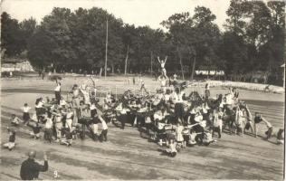 20 db régi felvidéki, szlovák városképes lap / 20 pre-1945 Slovakian town-view postcards