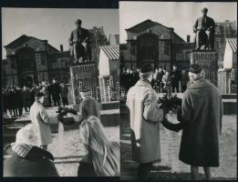cca 1940 Budapest, Batthyány tér, a Kölcsey-szobor koszorúzása, 2 db fénykép, 17×12 cm