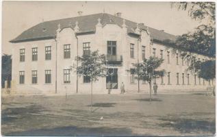 1928 Kerekegyháza, Kereskedelmi Iskola. photo (fa)